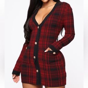 Adorable knitted dress with pockets